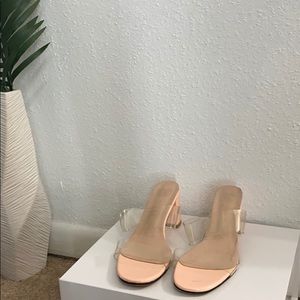 Pink clear strap heel shoe